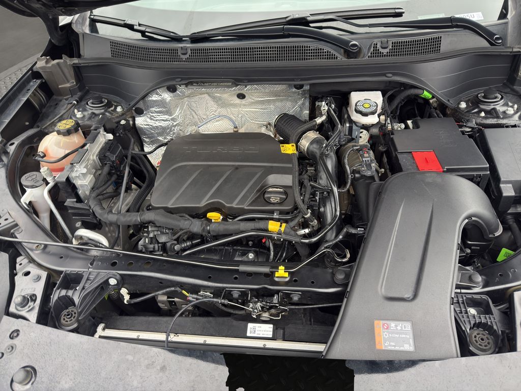 Used 2025 Chevrolet Trax SUV