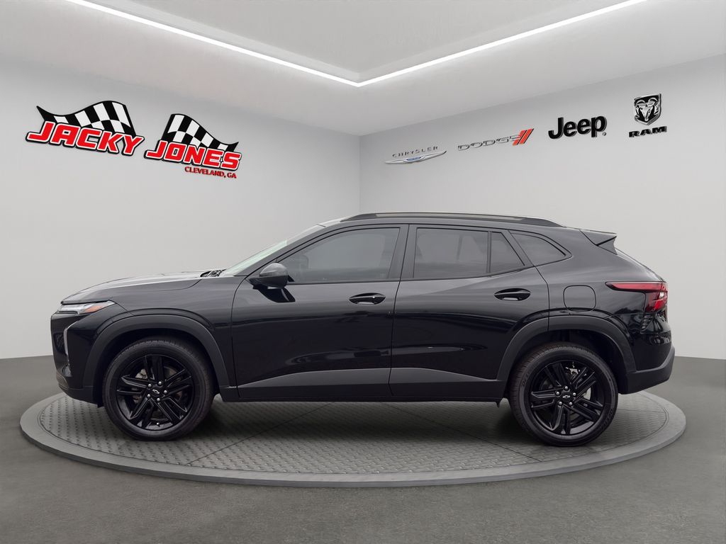 Used 2025 Chevrolet Trax SUV