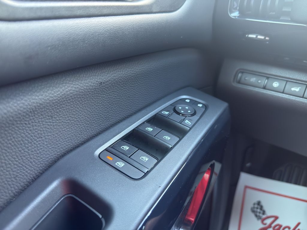 Used 2026 Nissan Pathfinder SUV