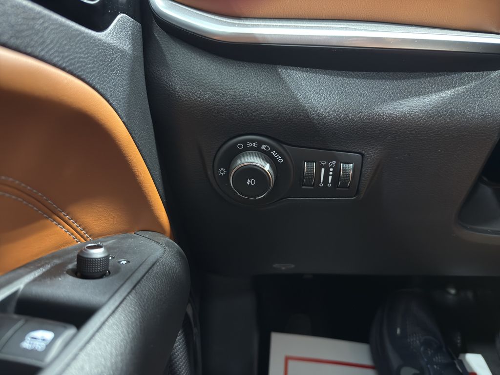 Used 2025 Jeep Compass SUV