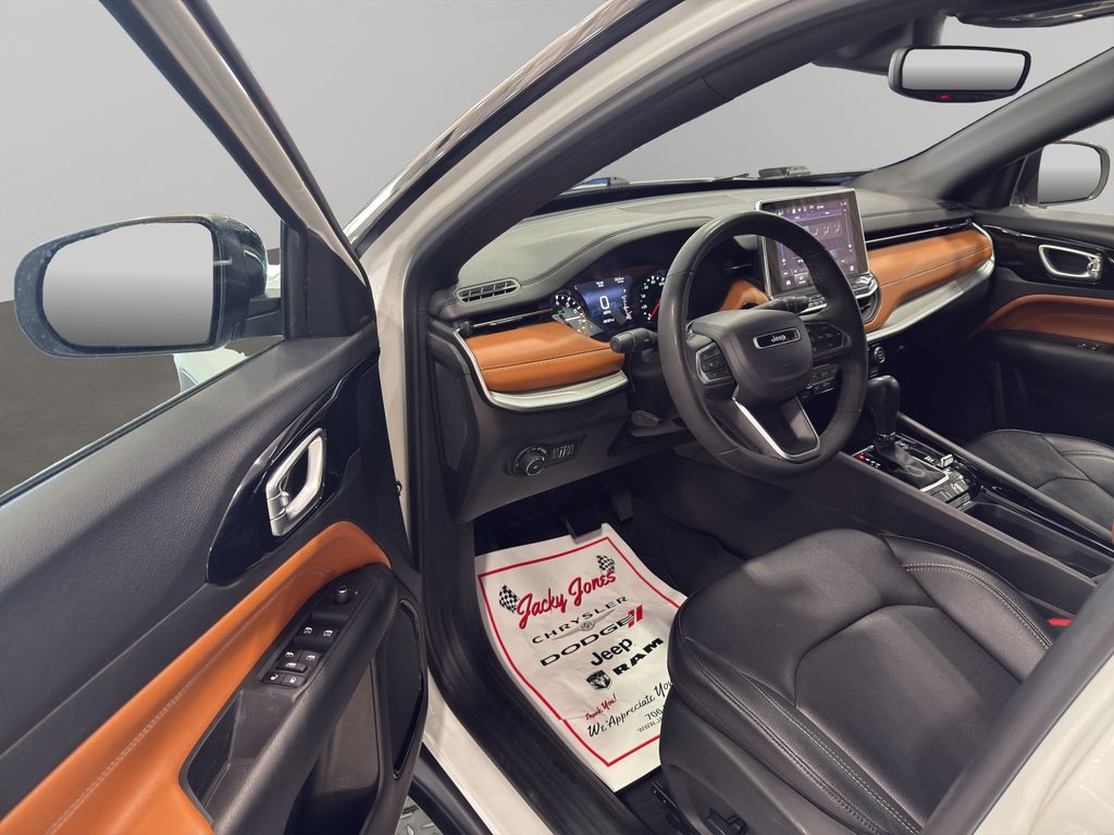 Used 2025 Jeep Compass SUV