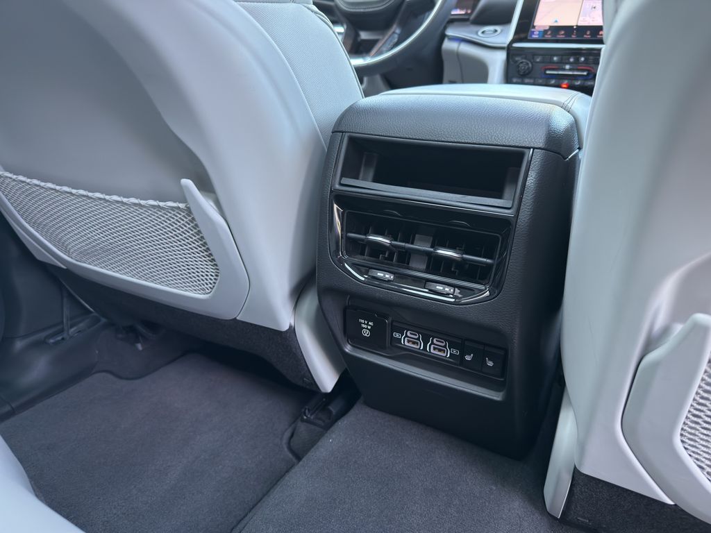 Used 2022 Jeep Grand Cherokee SUV