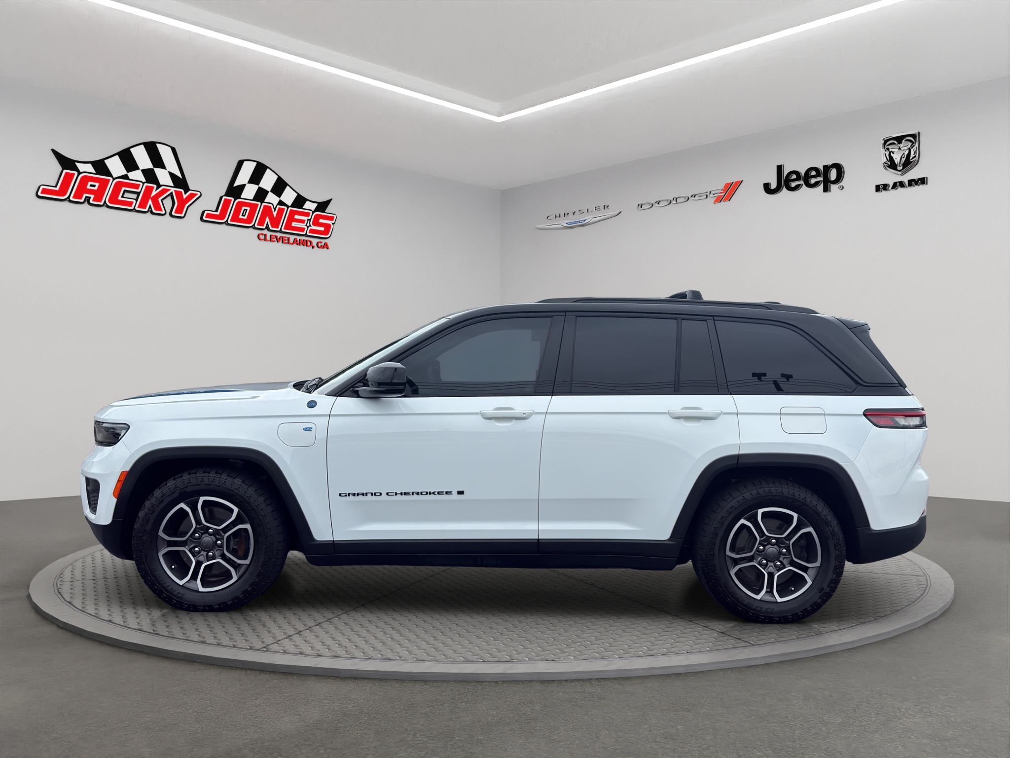 Used 2023 Jeep Grand Cherokee 4xe SUV