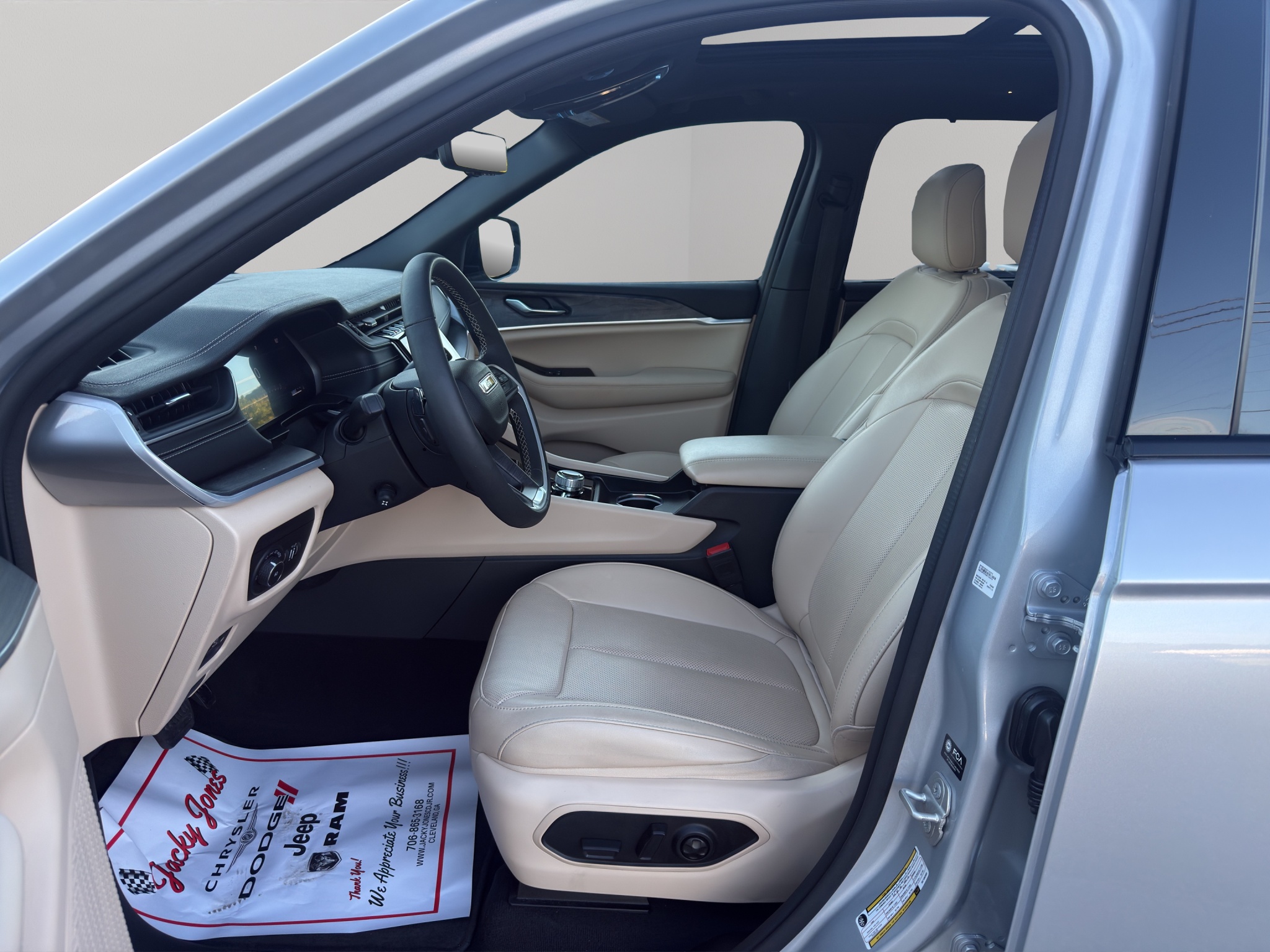 Used 2024 Jeep Grand Cherokee SUV
