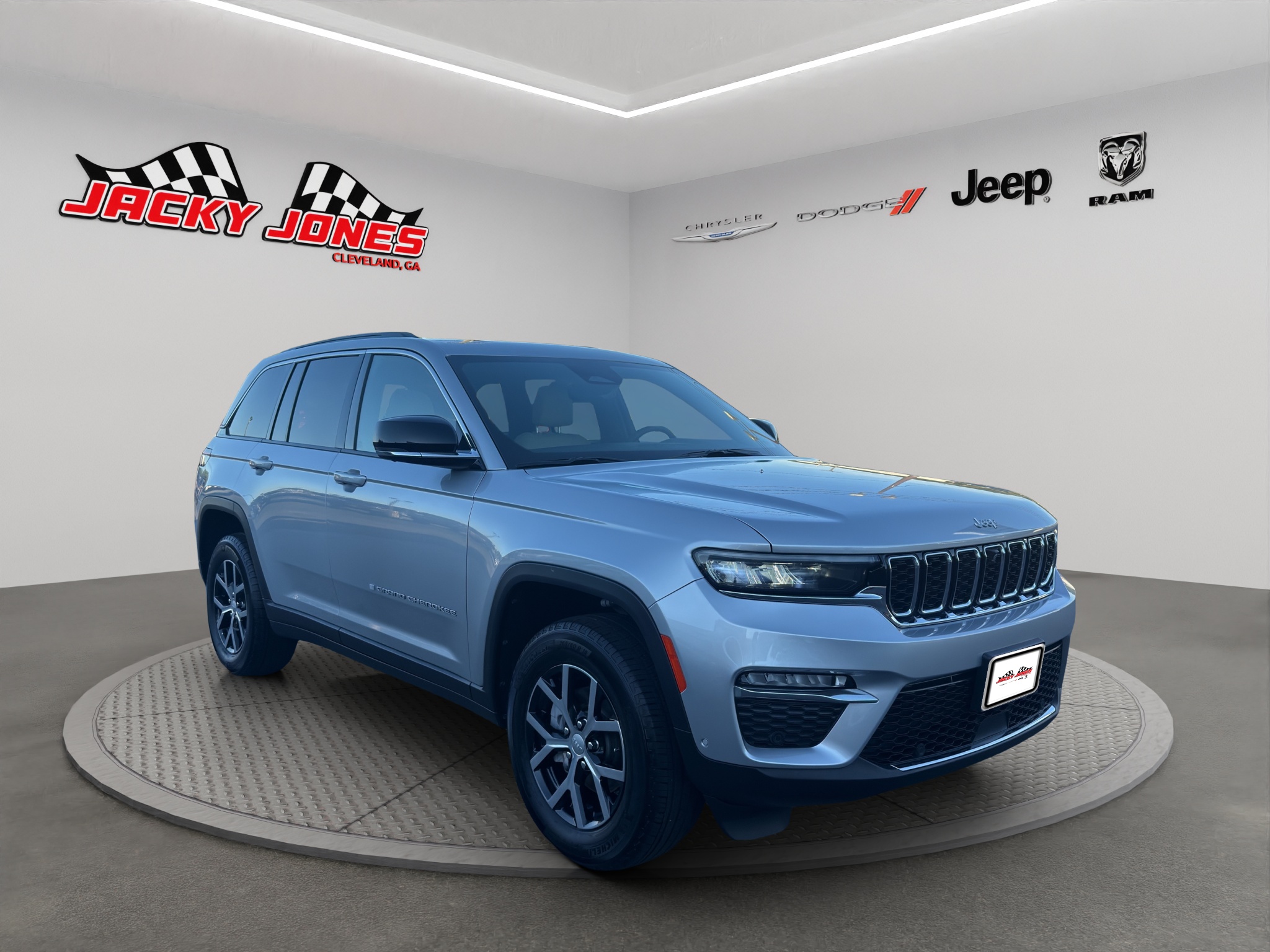 Used 2024 Jeep Grand Cherokee SUV