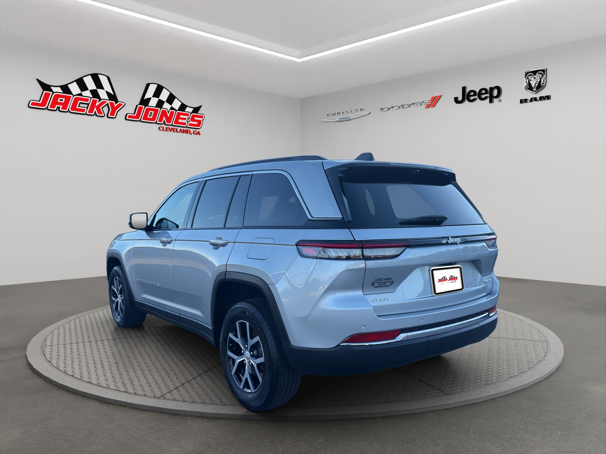 Used 2024 Jeep Grand Cherokee SUV