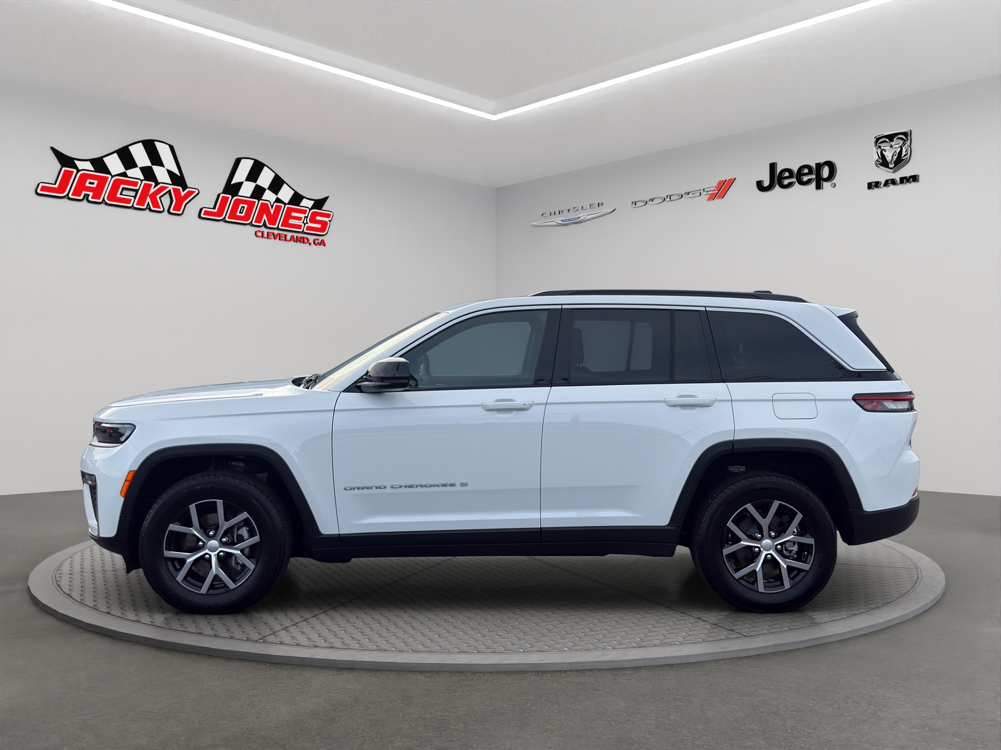 Used 2026 Jeep Grand Cherokee SUV