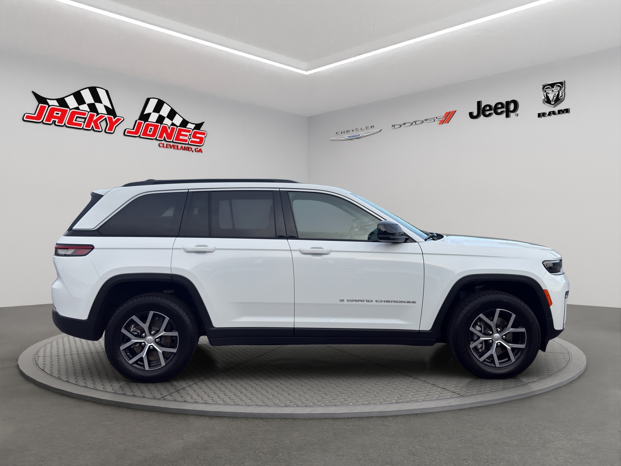 Used 2026 Jeep Grand Cherokee SUV