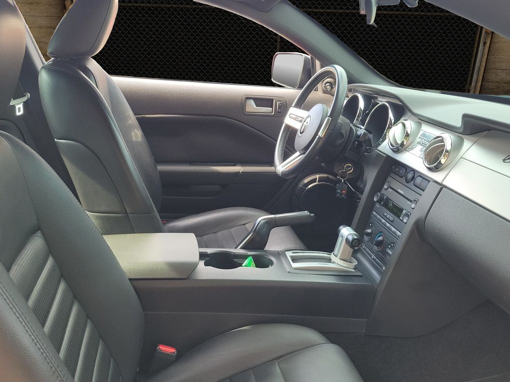 Used 2006 Ford Mustang Coupe