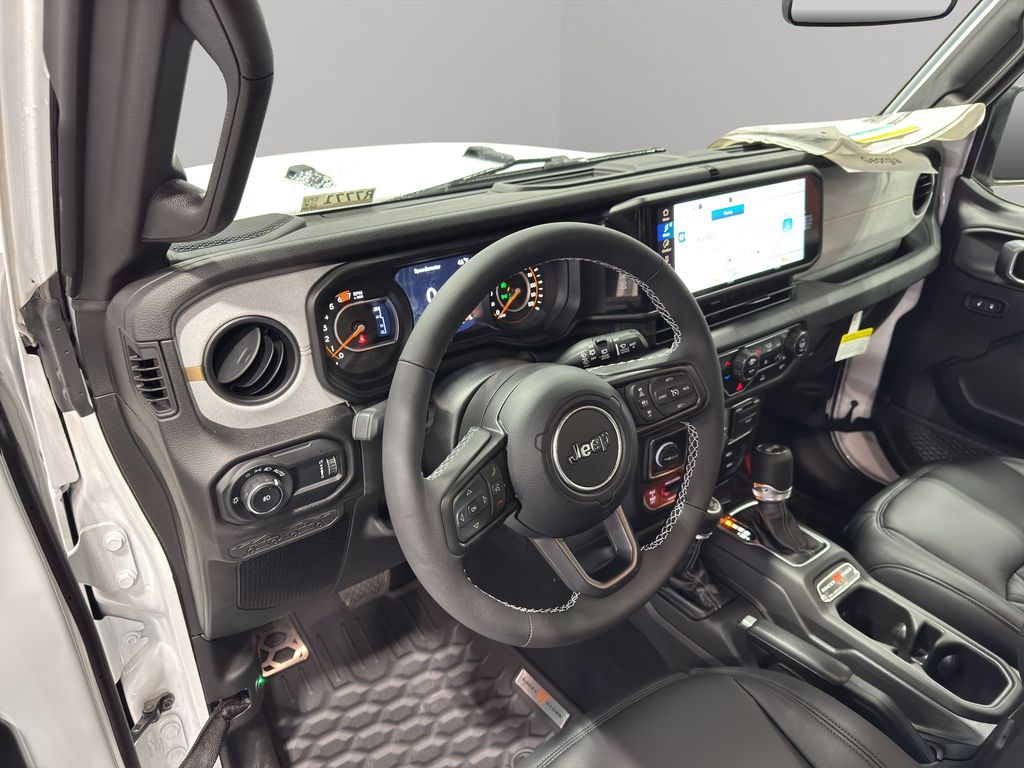 2025 Jeep Wrangler Willys photo 2