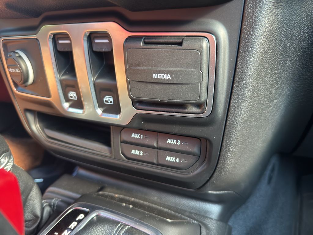 Used 2024 Jeep Wrangler SUV