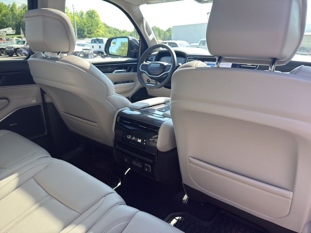 Used 2024 Jeep Wagoneer SUV