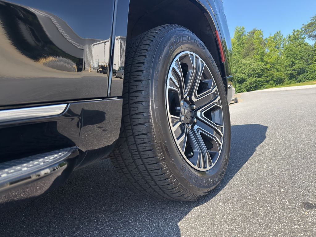 Used 2024 Jeep Wagoneer SUV