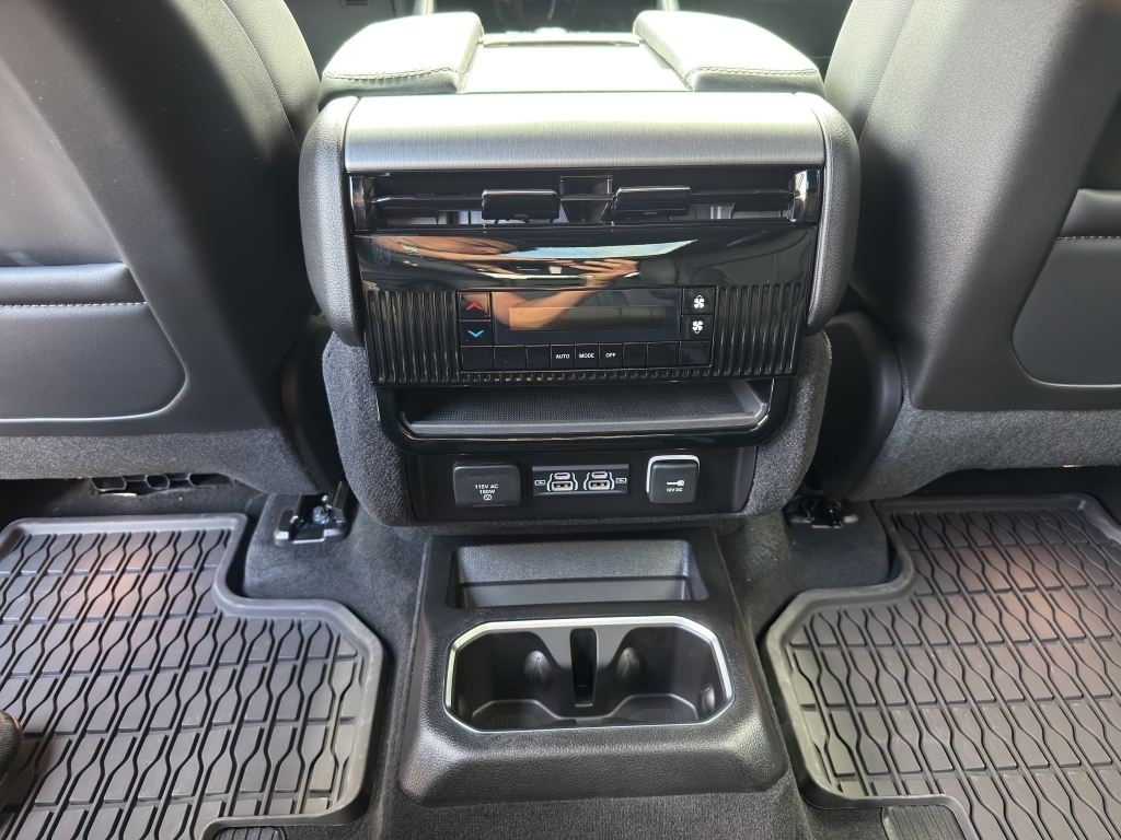 New 2026 Jeep Grand Wagoneer SUV