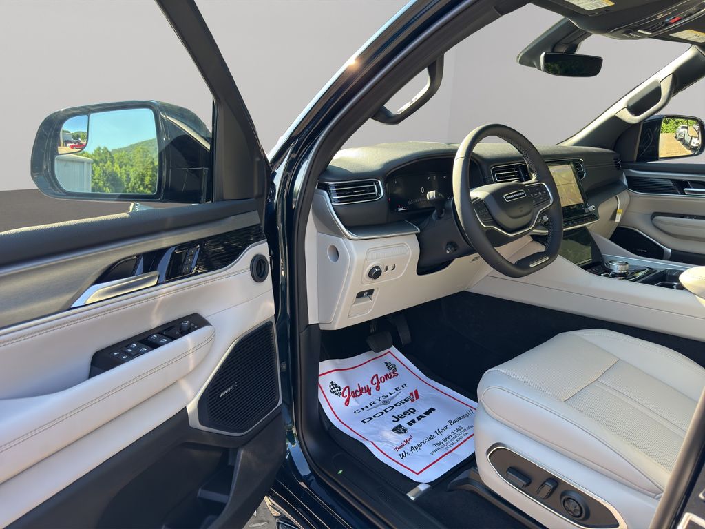 New 2026 Jeep Grand Wagoneer SUV