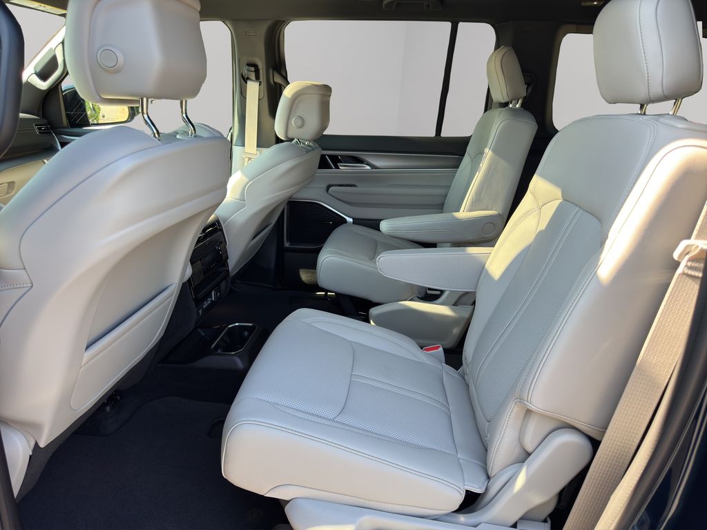New 2026 Jeep Grand Wagoneer SUV