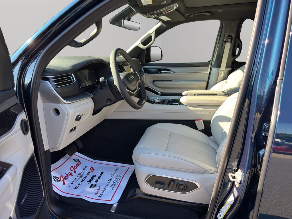New 2026 Jeep Grand Wagoneer SUV