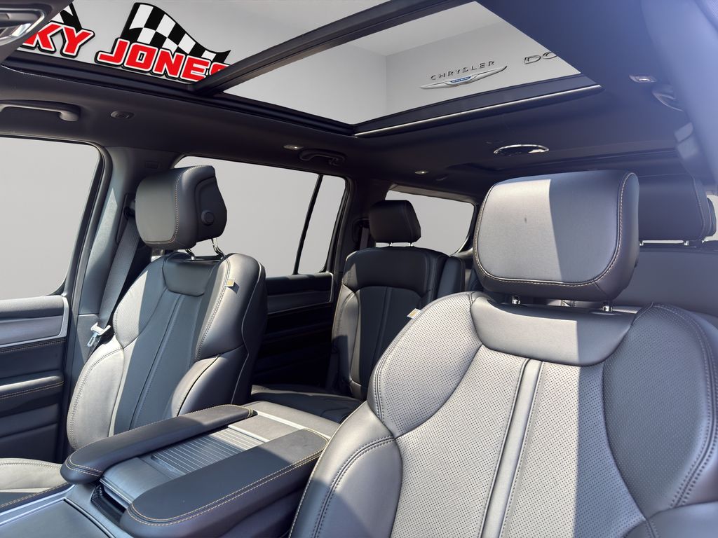 New 2026 Jeep Grand Wagoneer SUV