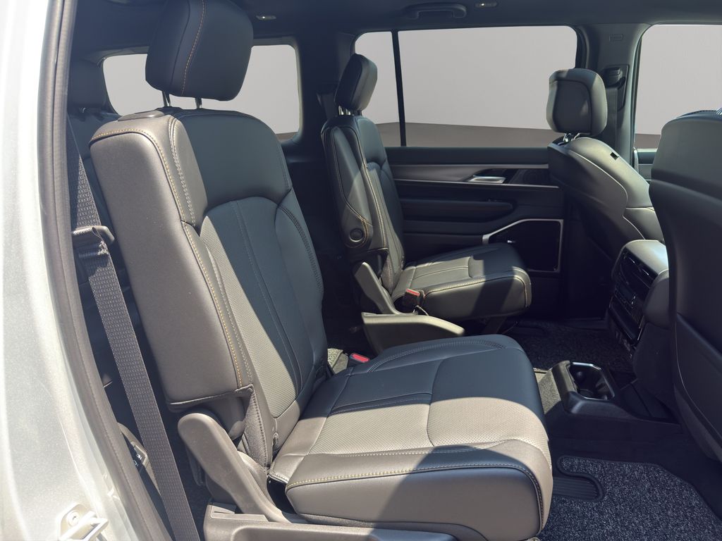 New 2026 Jeep Grand Wagoneer SUV