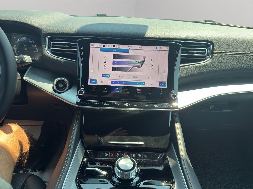 New 2026 Jeep Grand Wagoneer SUV