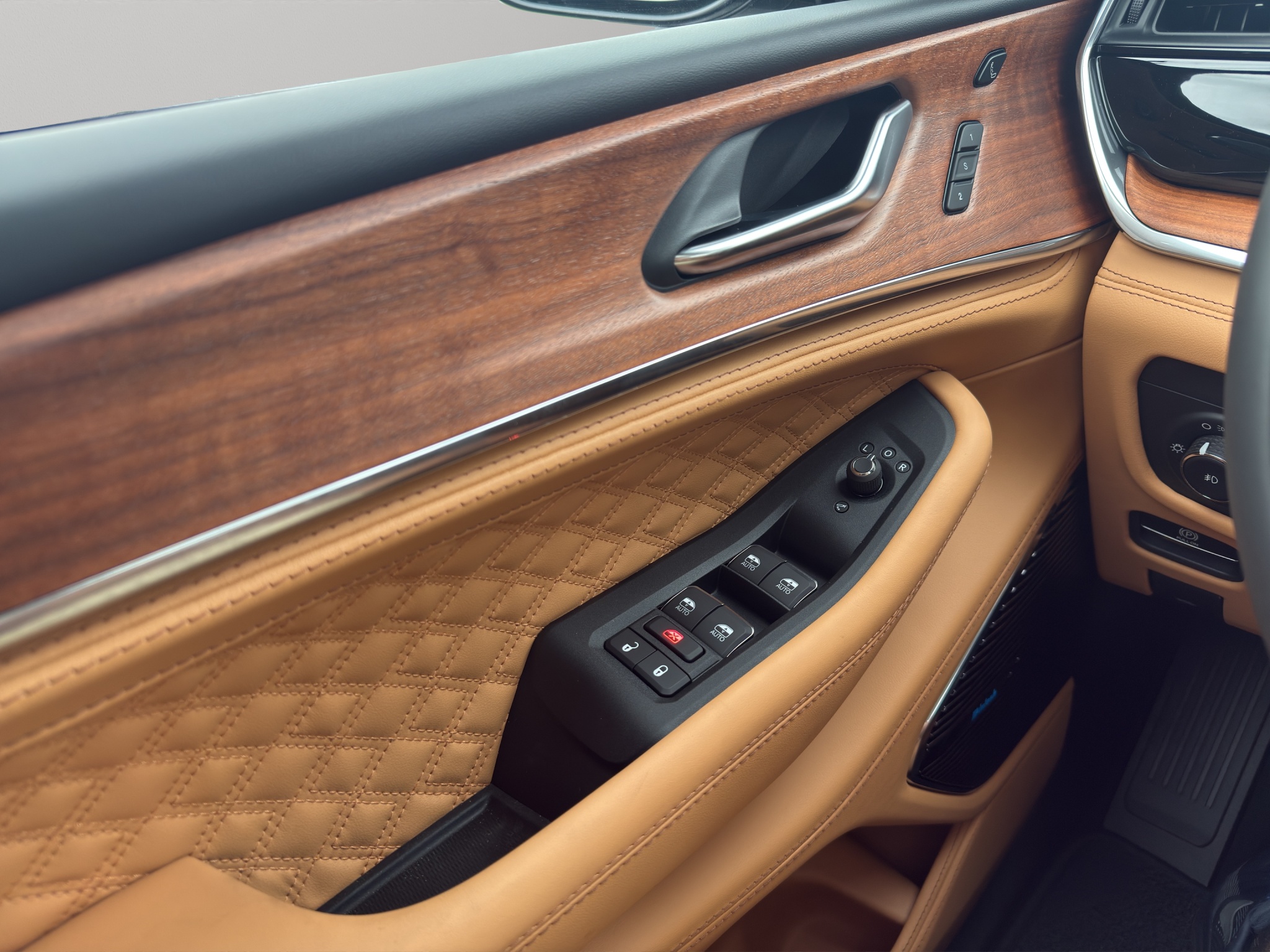 New 2027 Jeep Grand Cherokee L SUV
