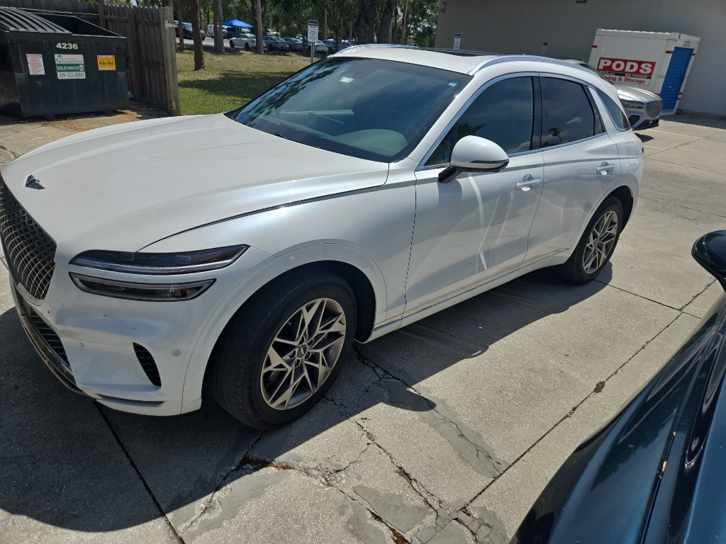 2023 Uyuni White Genesis GV70 2.5T AWD SUV