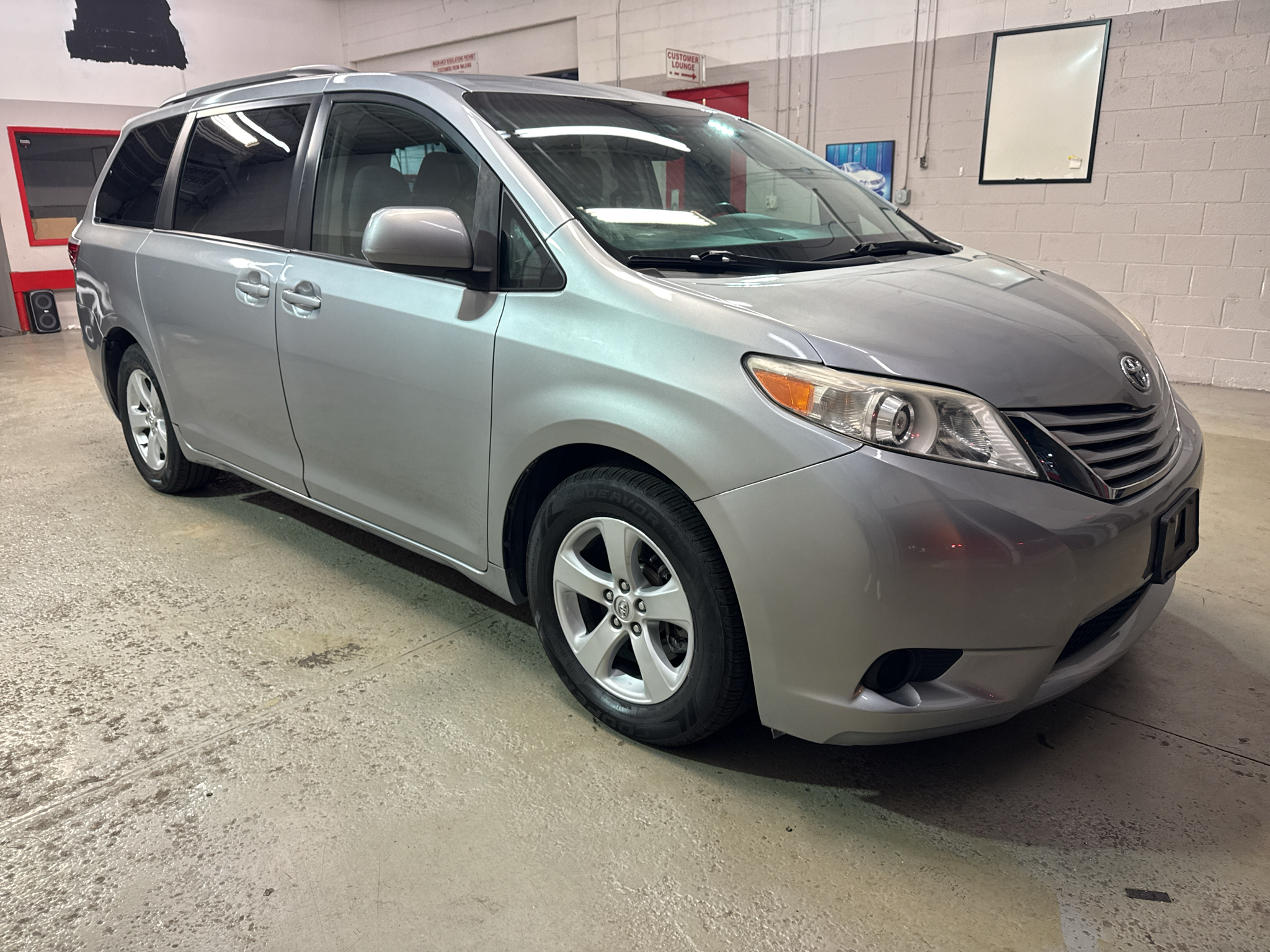 2015 Toyota Sienna E grade