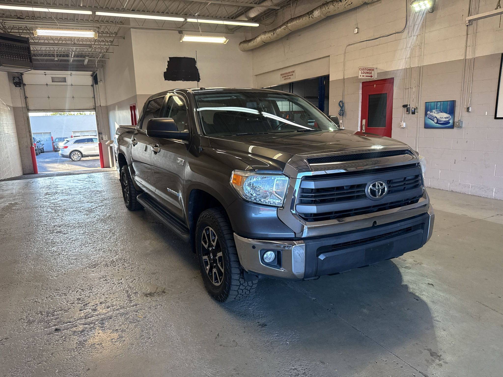 2014 Toyota Tundra SR5