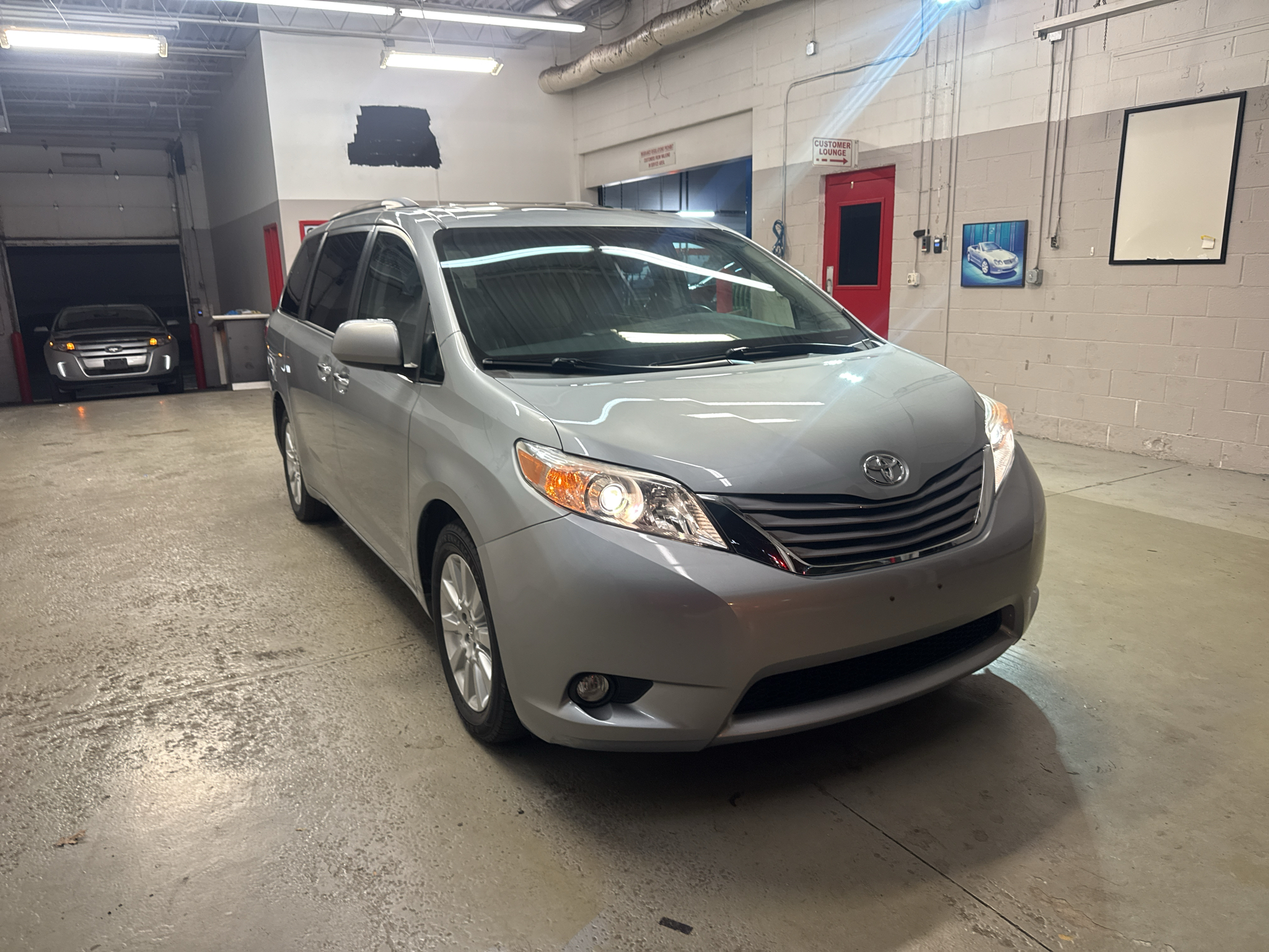 2015 Toyota Sienna Q grade
