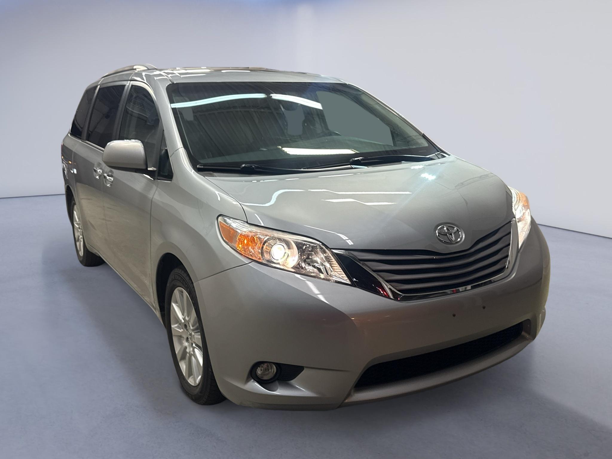 2015 Toyota Sienna Q grade
