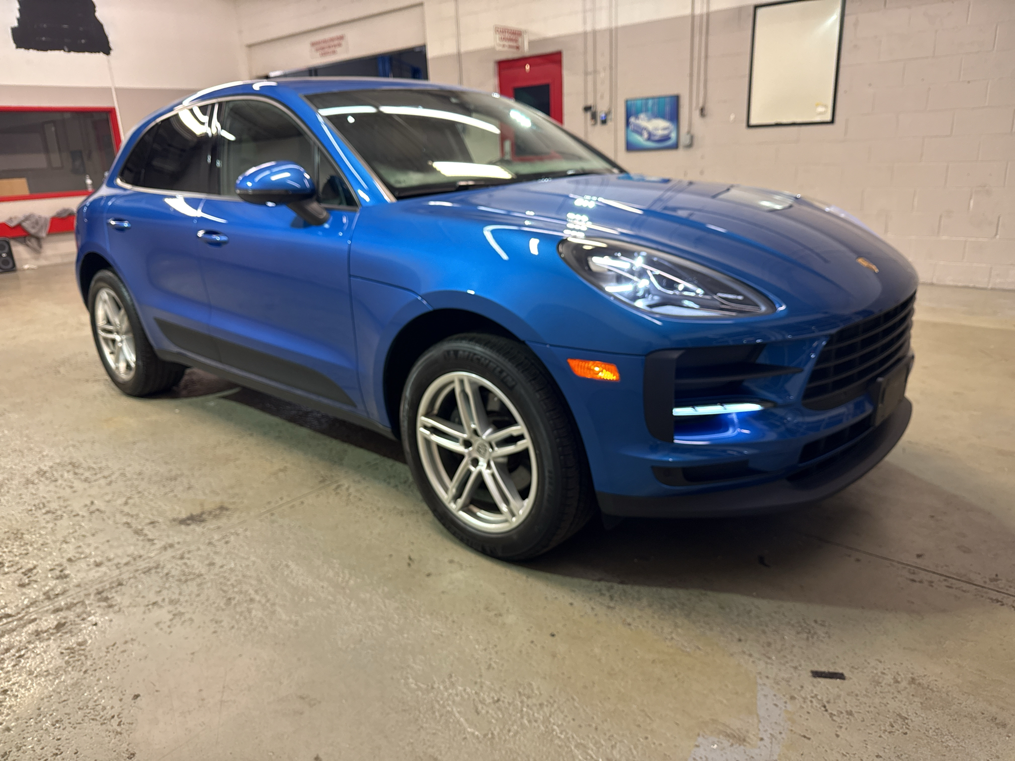 2020 Porsche Macan Base