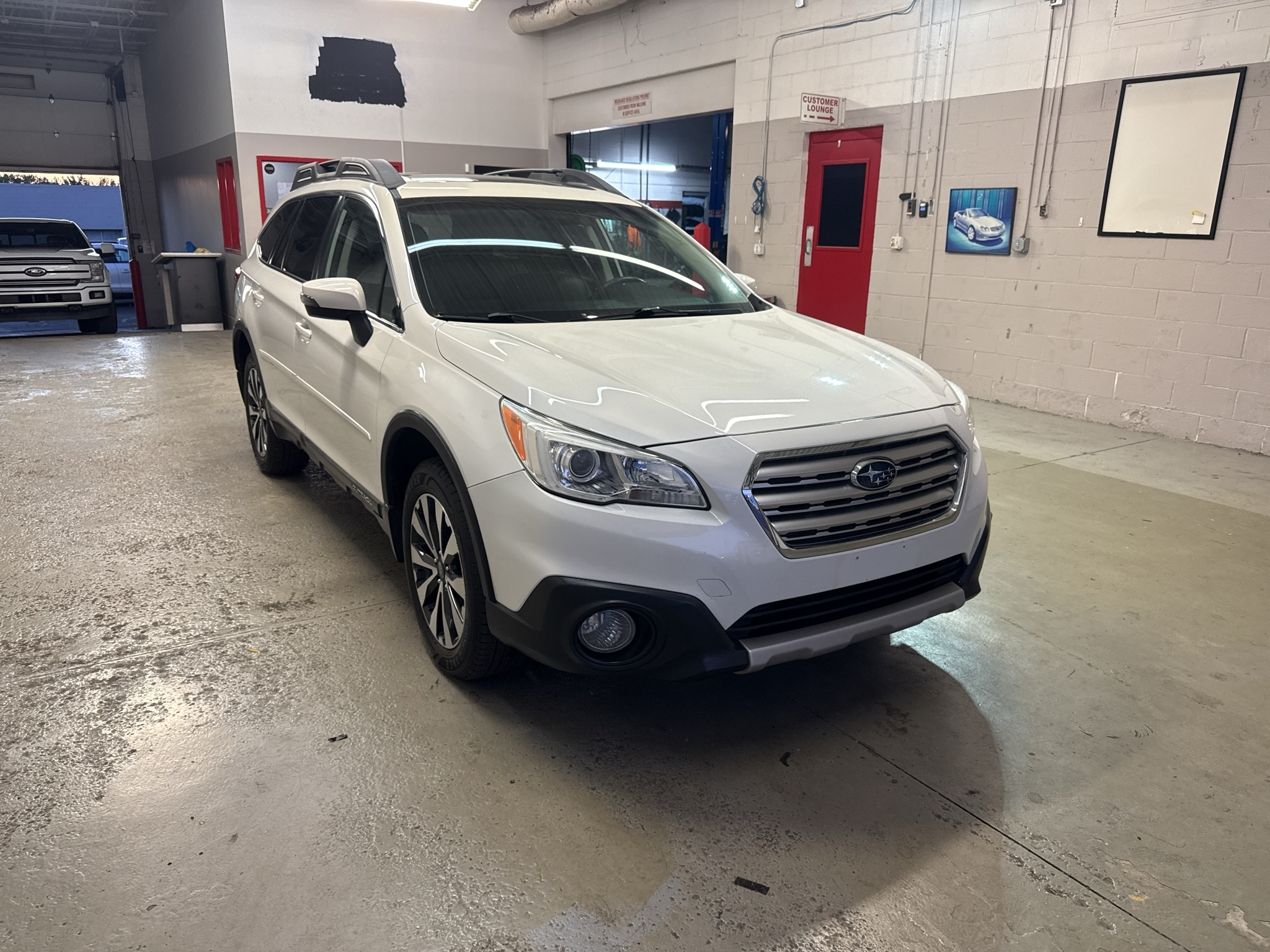 2016 Subaru Outback Limited + MR + NAVI