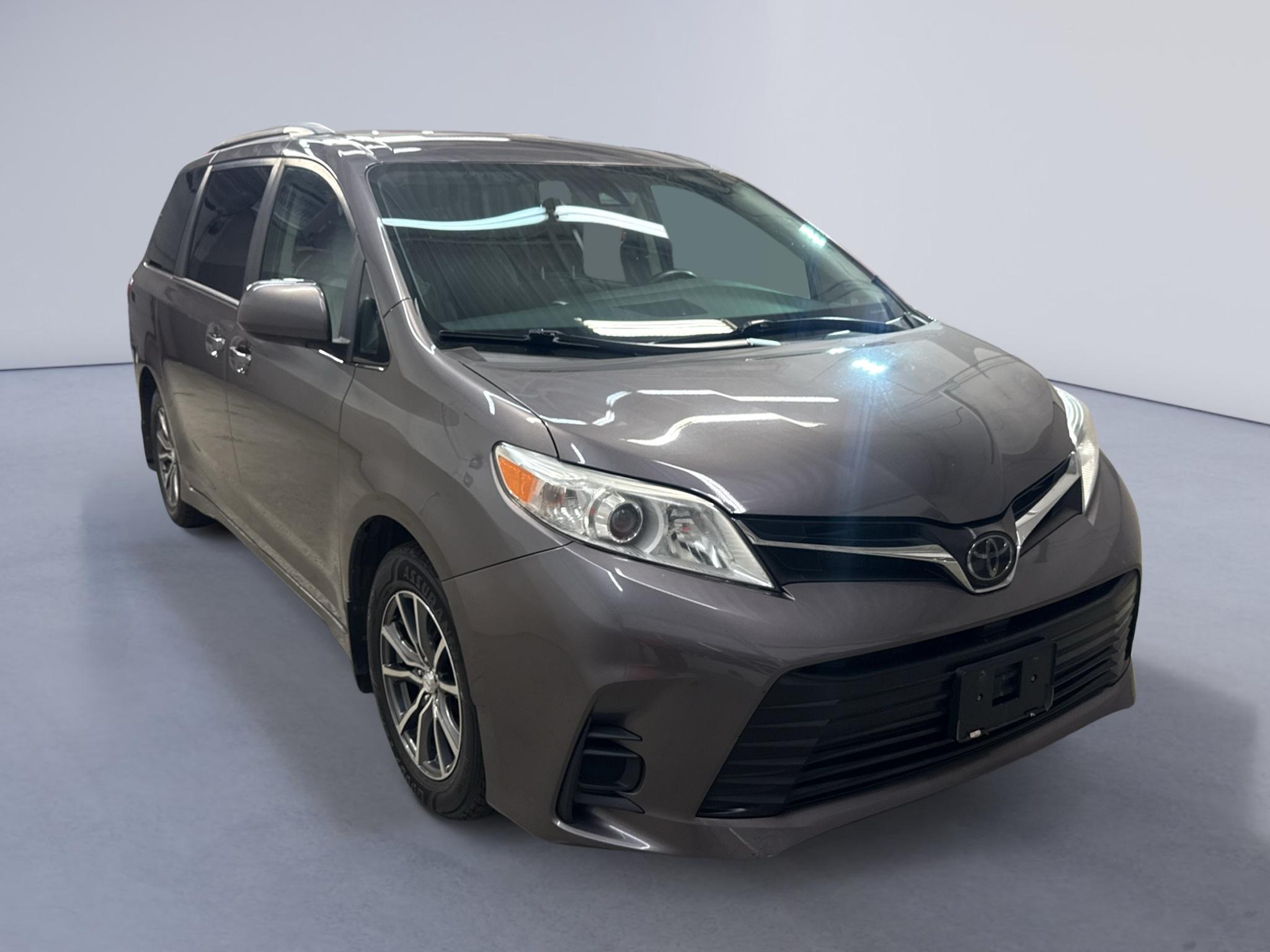2020 Toyota Sienna E grade