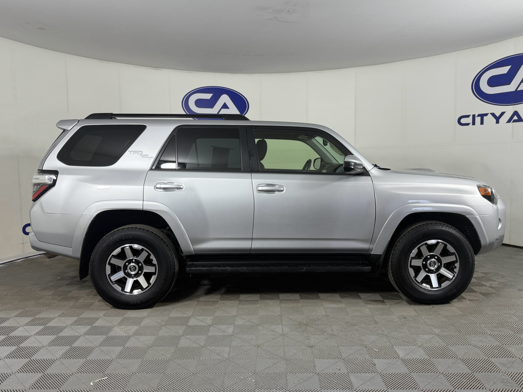 2021 Toyota 4Runner TRD photo 3