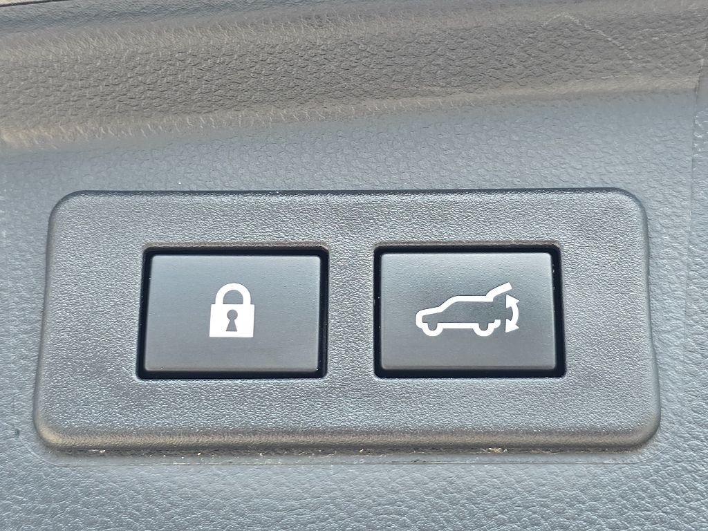 2023 Subaru Outback Premium photo 13