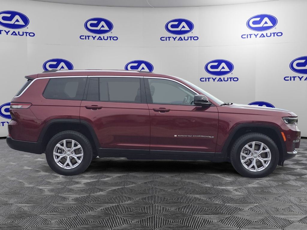 2022 Jeep Grand Cherokee Limited photo 2