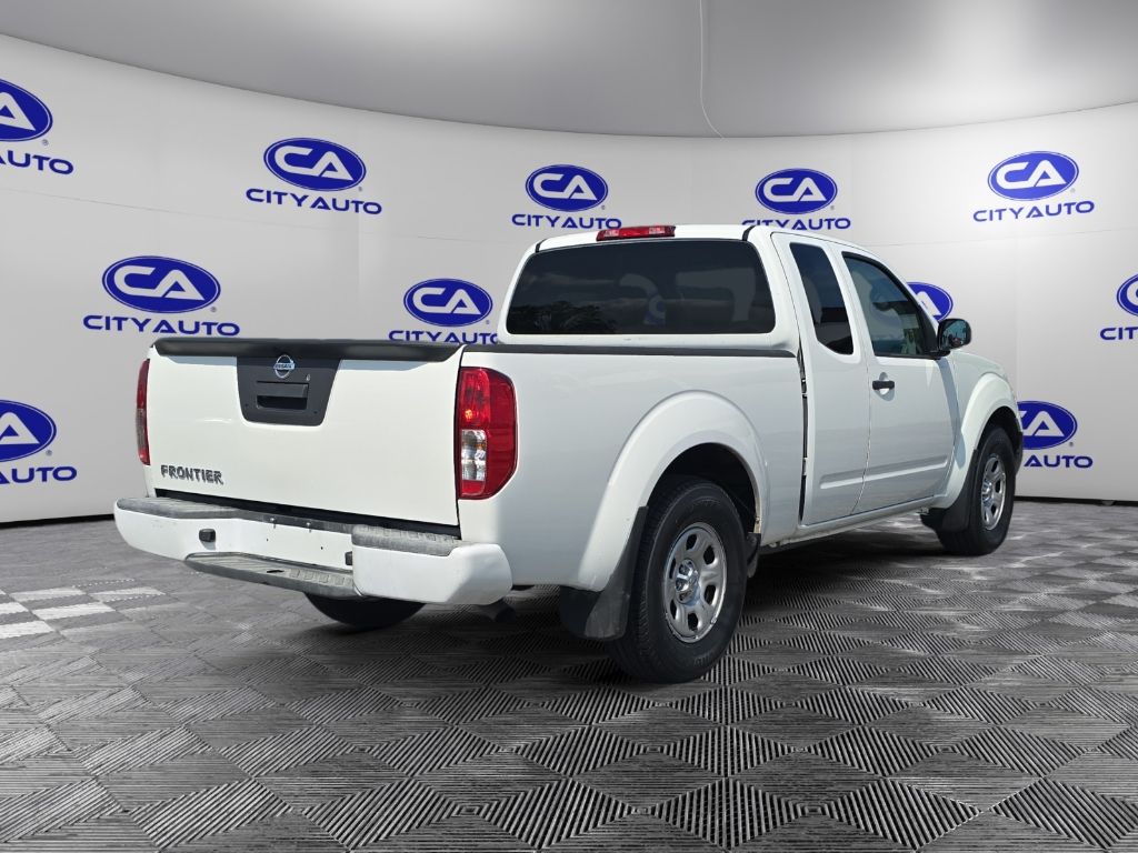 2021 Nissan Frontier S photo 2