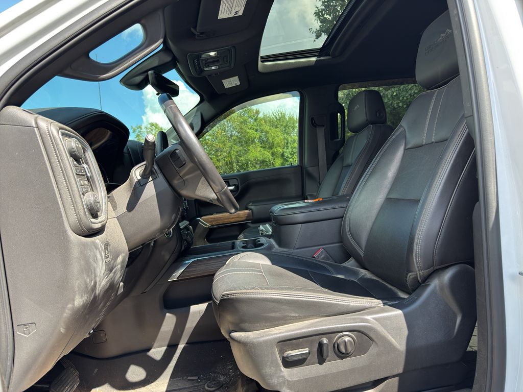 2021 Chevrolet Silverado 1500 High Country photo 4