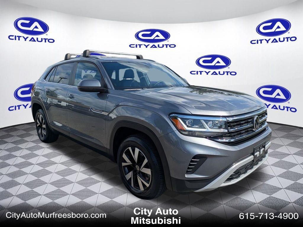 2021 Volkswagen Atlas Cross Sport SE's photo