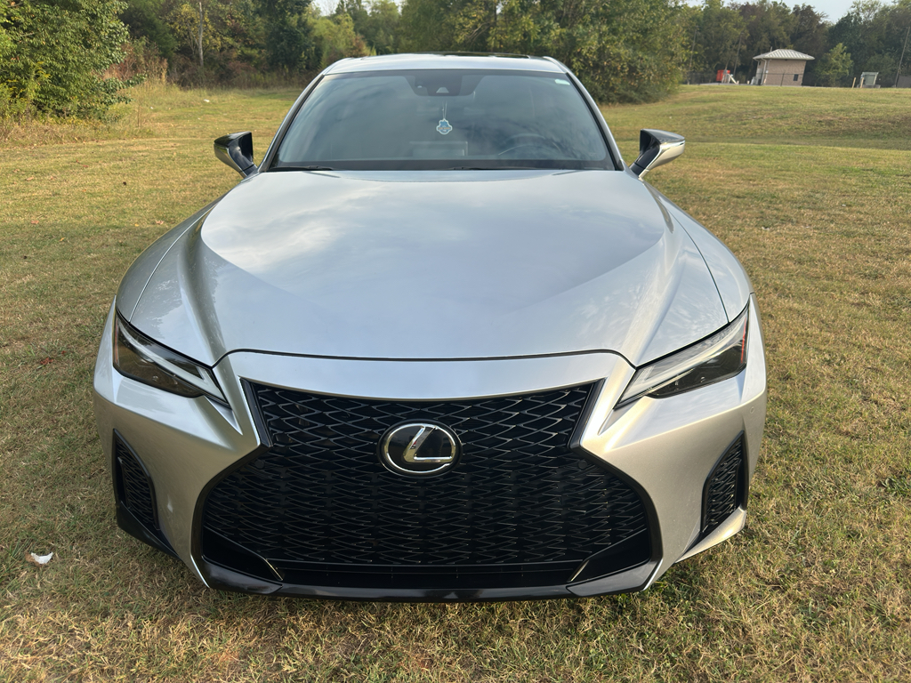 2023 Lexus IS 350 F SPORT photo 3
