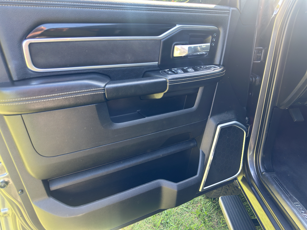 2022 Ram 2500 Laramie photo 13