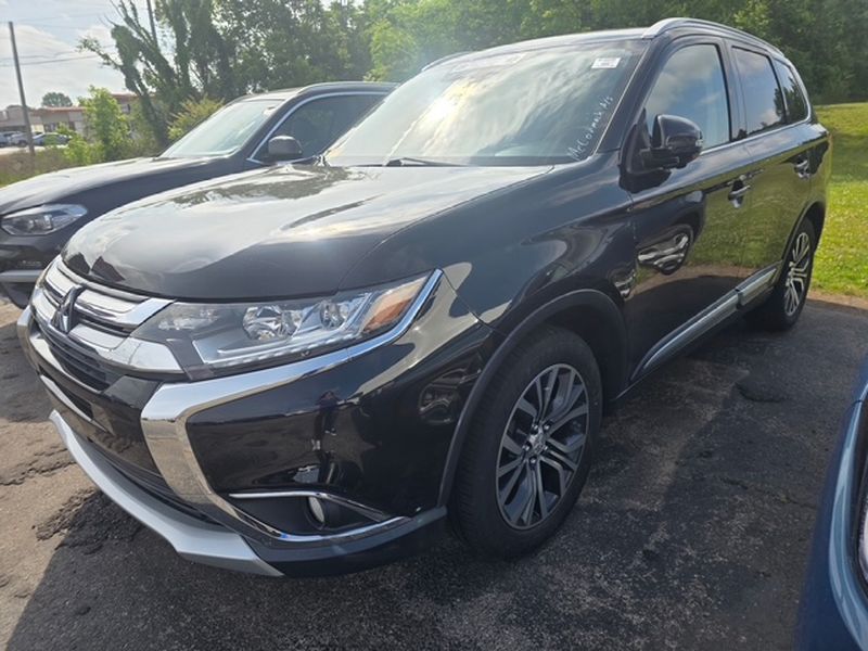 2017 Mitsubishi Outlander SEL S-AWC's photo
