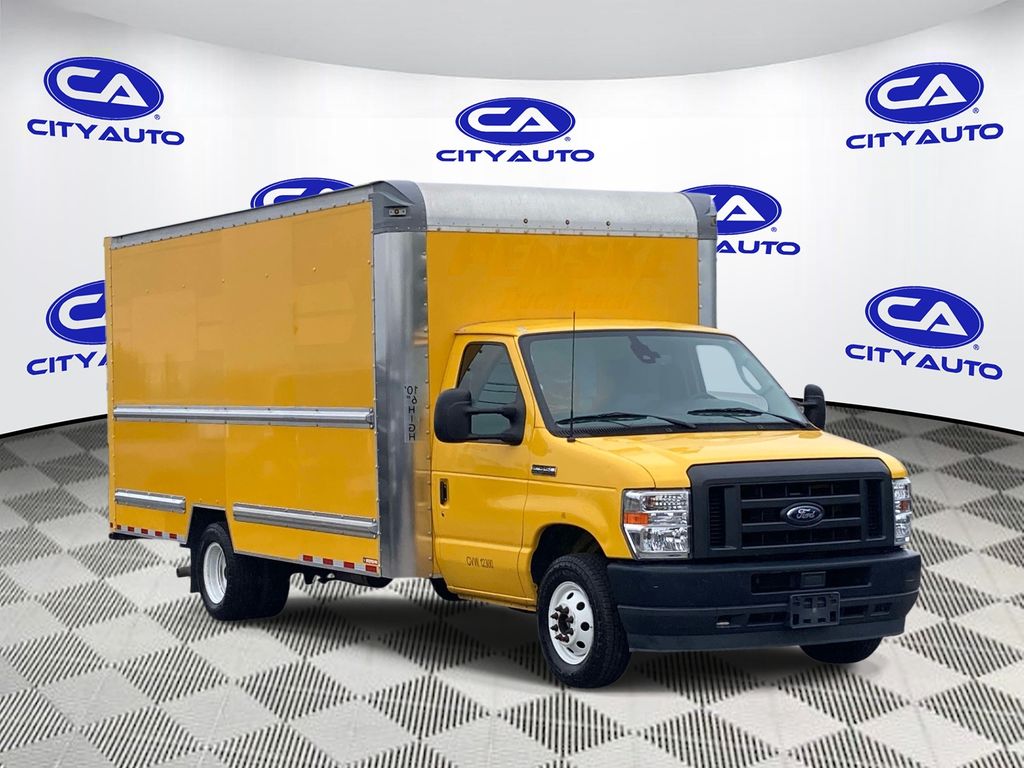 2022 Ford E-Series SRW E-350 Super Duty 138 in WB's photo