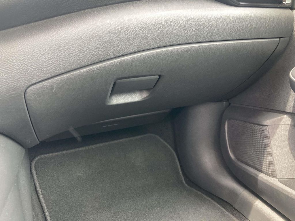 2025 Nissan Sentra SV - Photo 26