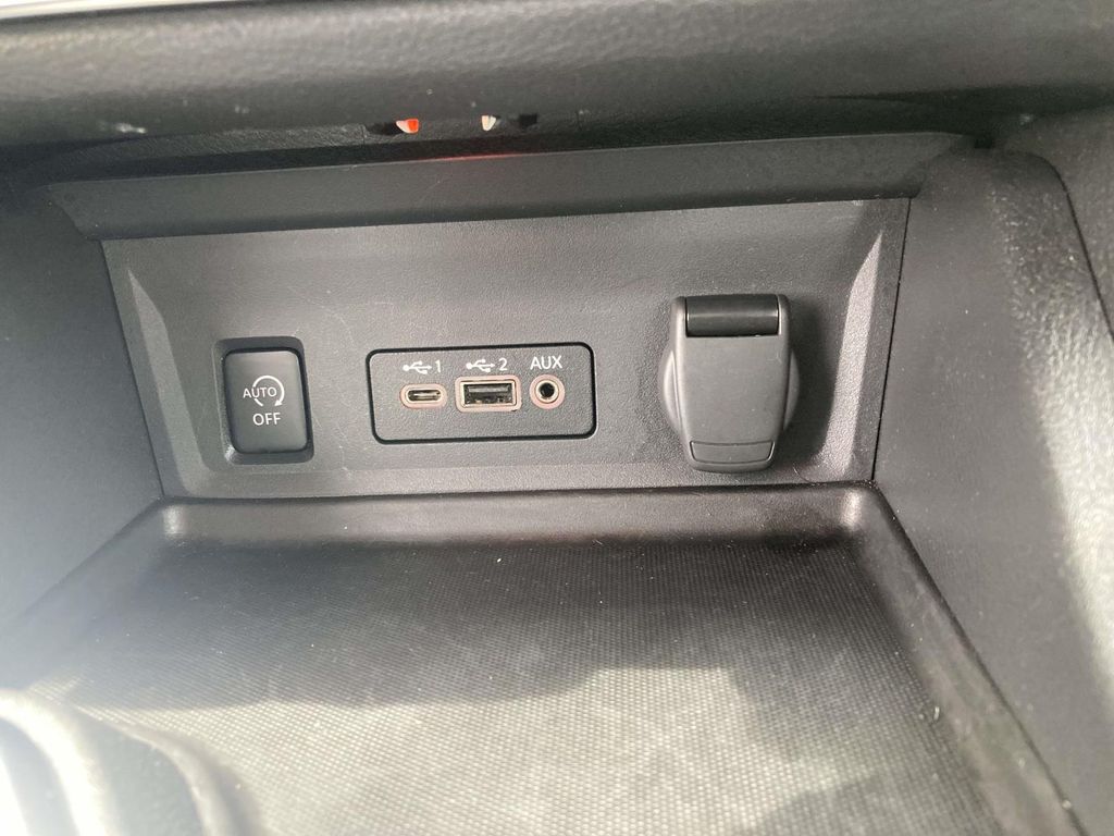 2025 Nissan Sentra SV - Photo 23