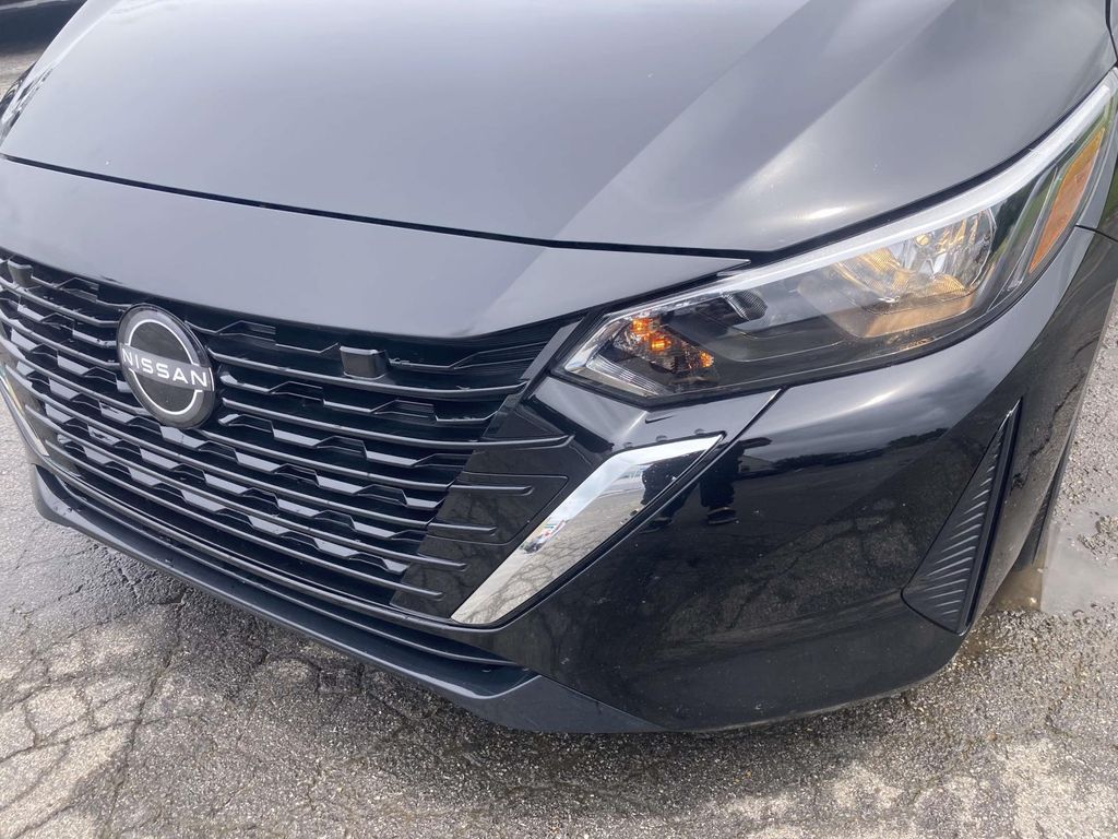 2025 Nissan Sentra SV - Photo 9