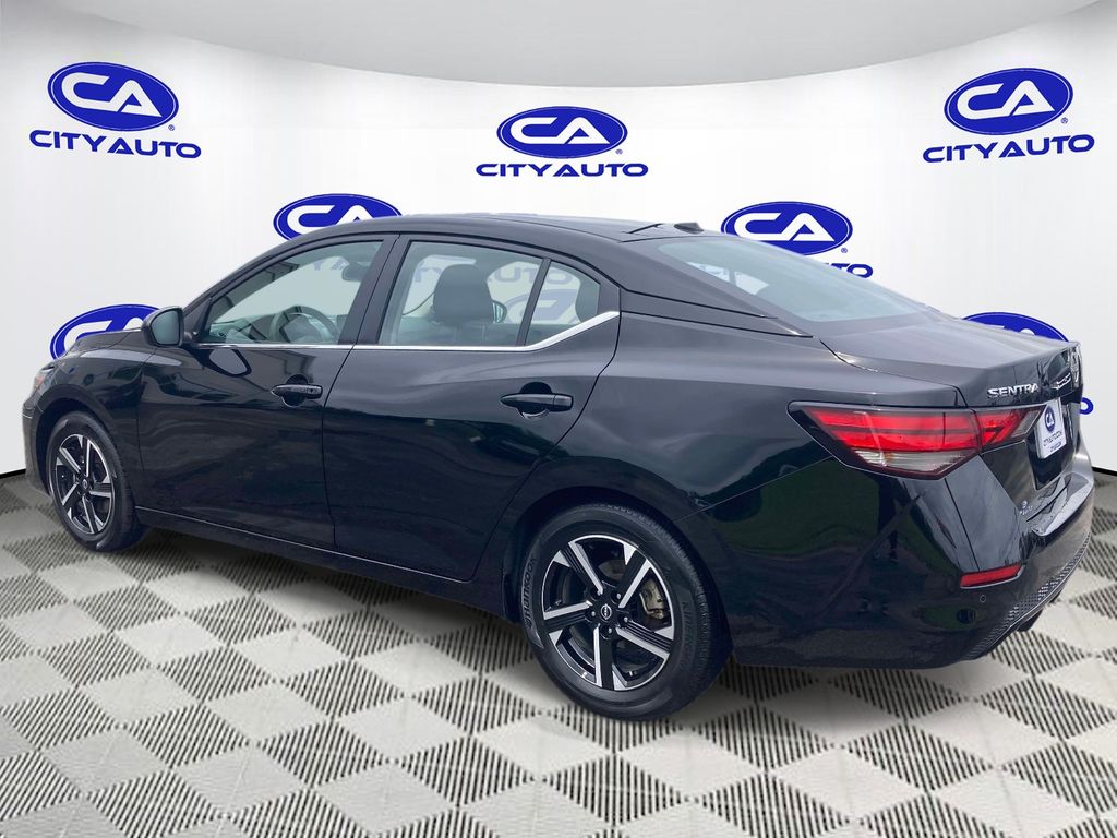 2025 Nissan Sentra SV - Photo 5