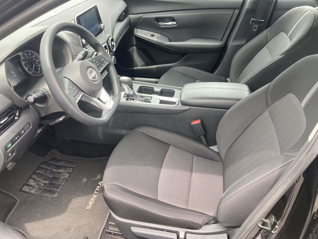 2025 Nissan Sentra SV - Photo 19