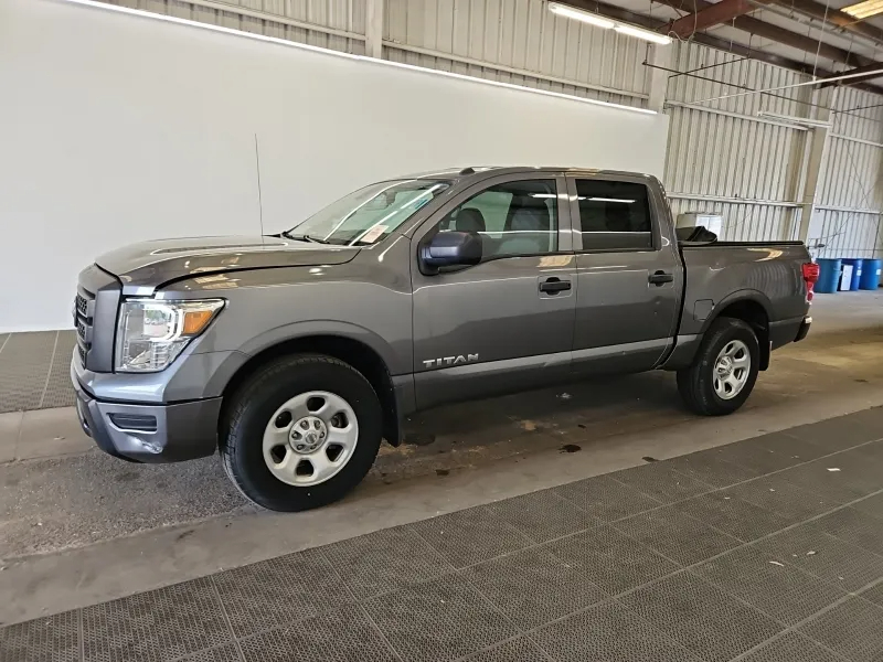 2021 Nissan Titan S 4X4 Crew Cab's photo