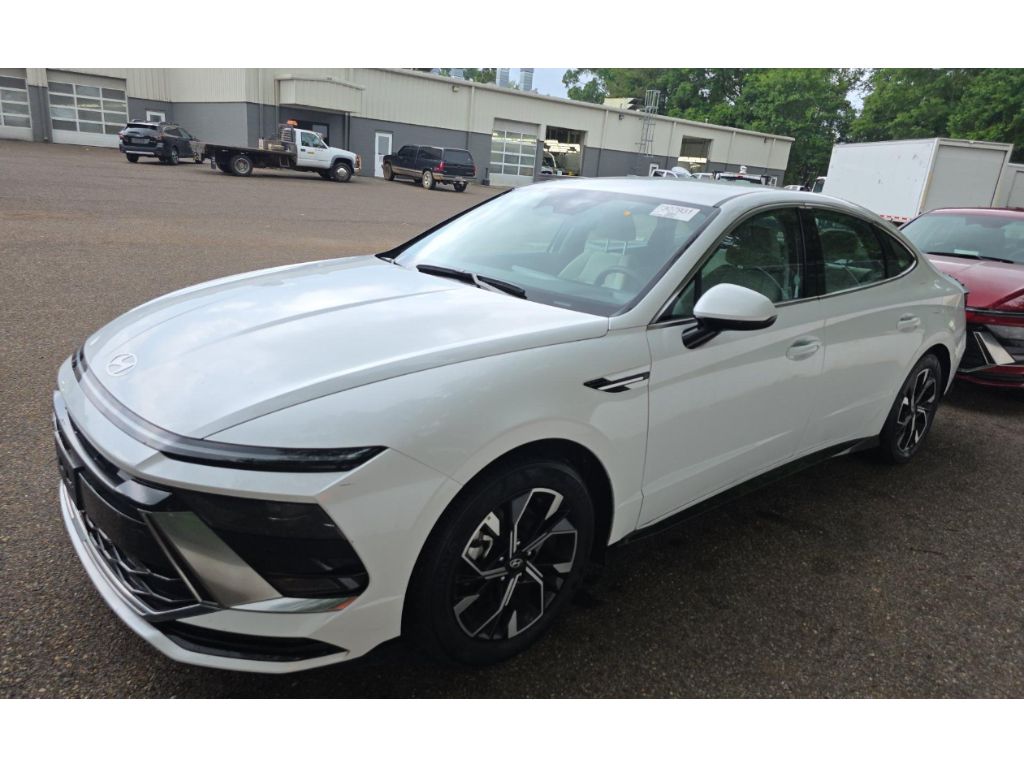 2025 Hyundai Sonata SEL's photo